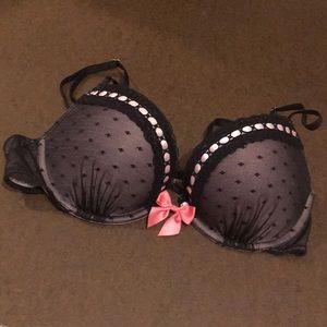 Black & Pink Victoria’s Secret Bra, 34C